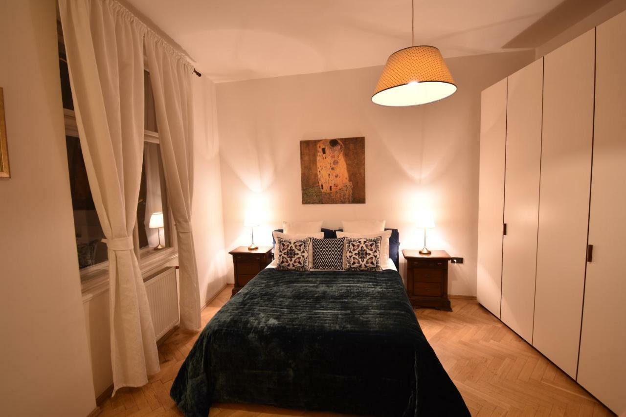 Cozy Flat By The Astronomical Clock Apartamento Praga