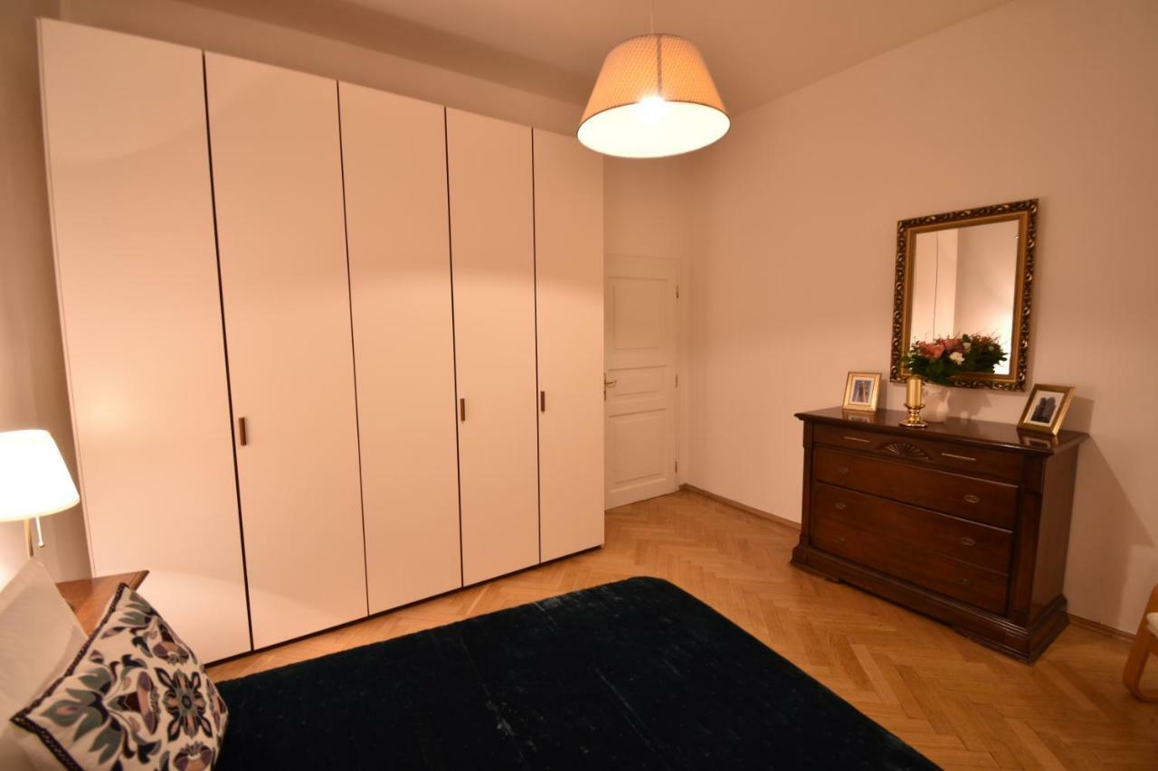 Cozy Flat By The Astronomical Clock Apartamento *